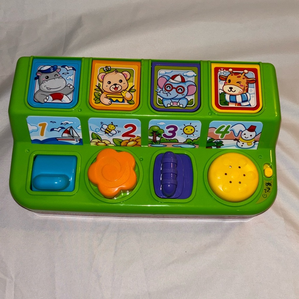 Pop-Up Animals Toy for developmental learning. 9-18 months. NEW
